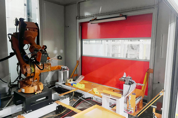 焊接机器人工作站安全防护门  　　