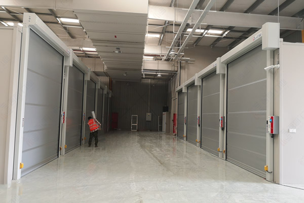 设备安全防护门