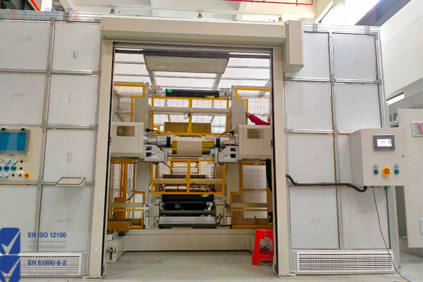 设备安全防护门