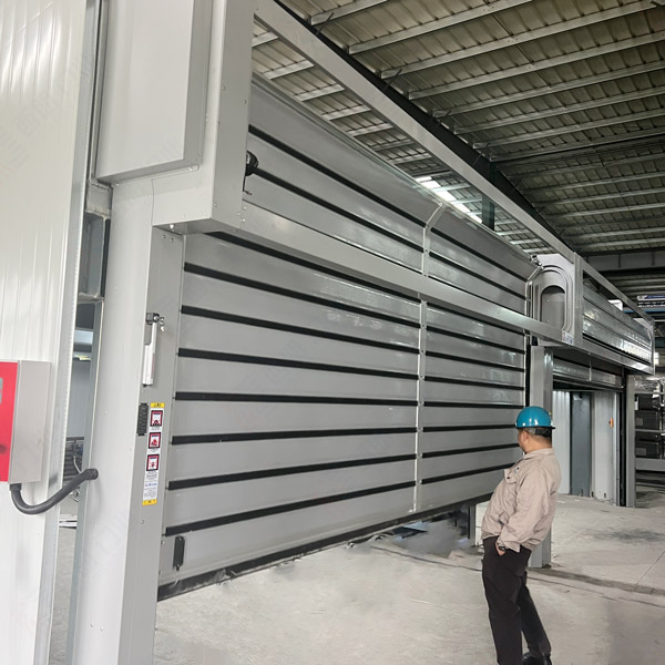 喷砂房设备卷帘门